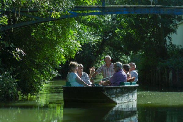 Promenade en barque dans le Marais Poitevin